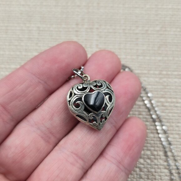 18 Inch Sterling Silver Onyx Heart Love Pendant Necklace A6368 - Picture 4 of 7